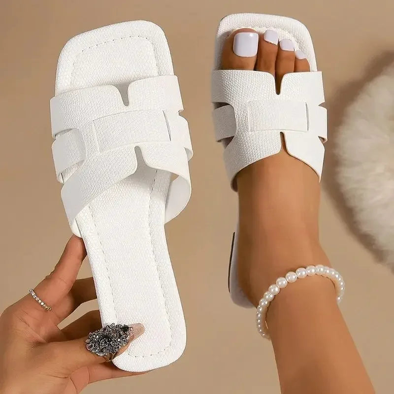 Luxury Summer Slippers Women Flat Outdoor Trend Beach Sandals Female